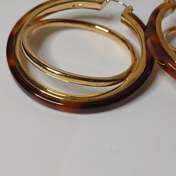 Vince Camuto Tortoise And Gold Tone Large Hoop Earrings - Picture 4 of 15